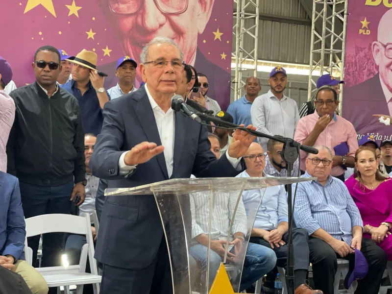 Danilo dice a Abinader que endeudamiento del país se disparó por “malgasto del Gobierno”