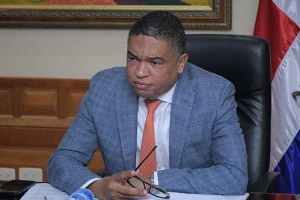 Iván Lorenzo: «El gobierno del PRM se comió la merienda antes del recreo»