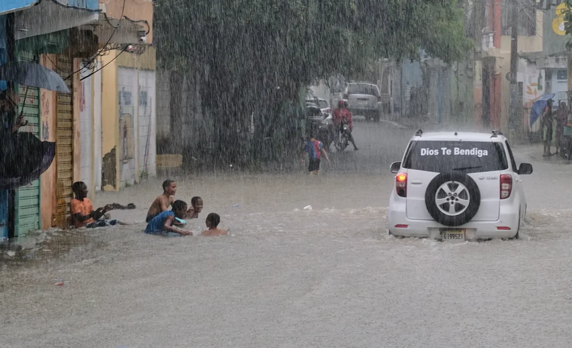 Salud Pública mantiene vigilancia ante posibles brotes de enfermedades tras Melissa