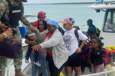 Armada evacúa a 98 personas de la Isla Saona ante el paso del huracán Melissa