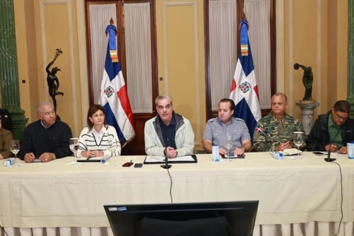 Cuatro provincias continúan en alerta roja por efectos del huracán Melissa