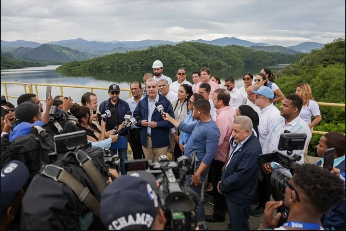Presidente Abinader levanta medidas por huracán Melissa, excepto en Barahona, Pedernales, Bahoruco e Independencia; llama a la población al retorno de labores