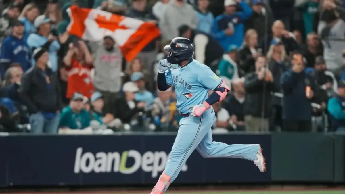 Azulejos de Toronto iguala la Serie de Campeonato tras vencer 8-3 a los Marineros en Seattle