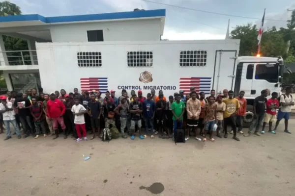 Detienen 163 haitianos indocumentados durante operativos fronterizos