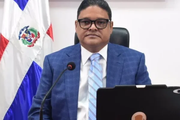 “No voy a pasar toda mi vida atajando ciclones”, dice Juan Manuel Méndez tras anunciar su incursión en la política