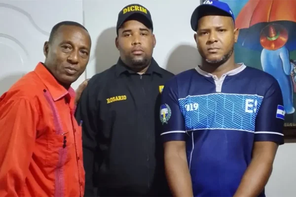 Hombre se entrega tras matar a otro de una estocada durante riña por celos en Santo Domingo Este