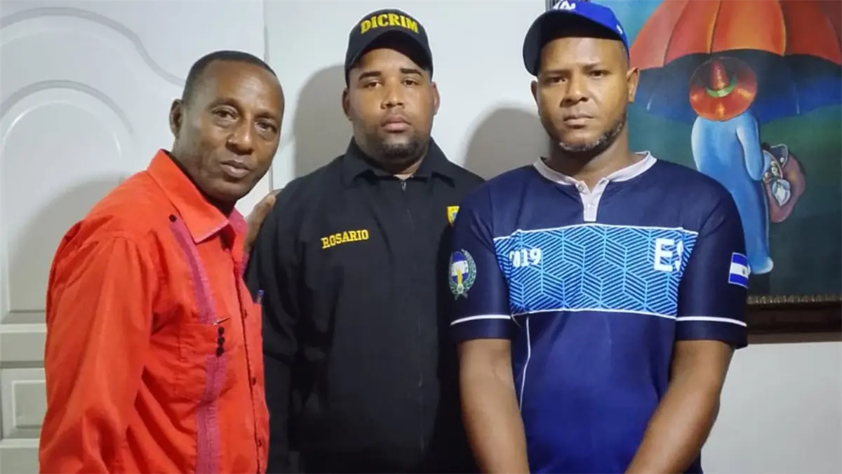 Hombre se entrega tras matar a otro de una estocada durante riña por celos en Santo Domingo Este