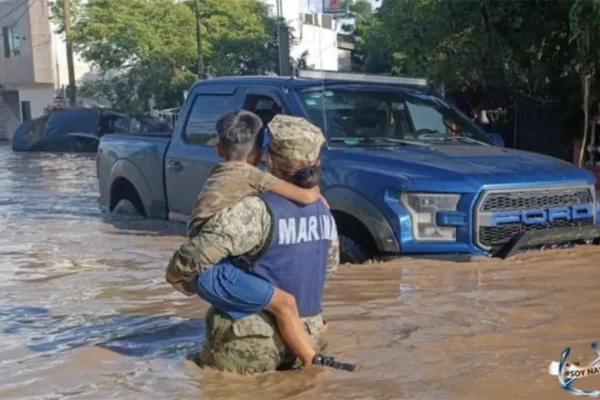 Lluvias torrenciales dejan 42 muertos y 27 desaparecidos en México
