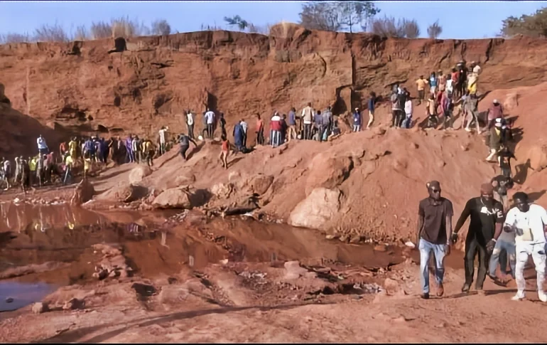 Derrumbe de mina de oro en Kenia deja cuatro mineros muertos, incluido un menor de edad