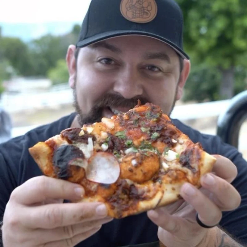 Muere influencer gastronómico Michael Duarte en “horrible accidente”