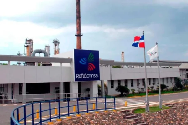 ACOFAVE destaca licencia de reexportación otorgada a Refidomsa: combustibles más limpios en el país