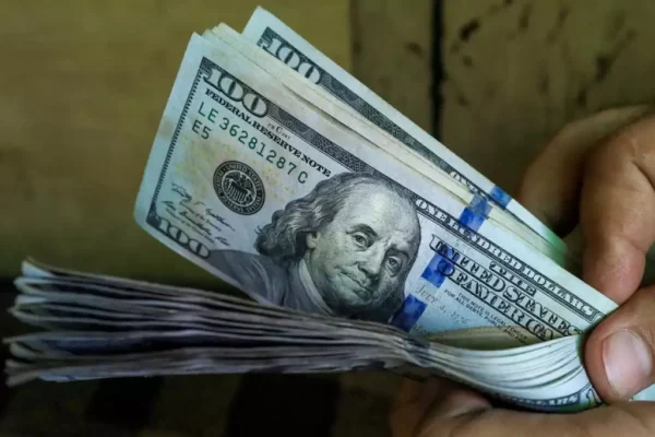 Tasa del dólar mantiene comportamiento a la baja durante esta semana