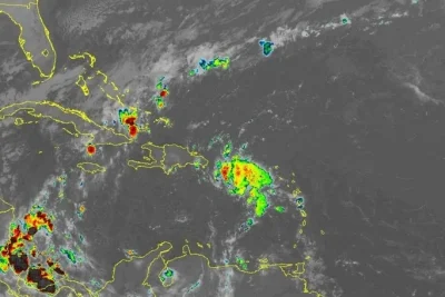 Indomet pronostica aguaceros y tormentas eléctricas por vaguada y onda tropical