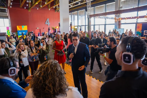 Collado lanza en Colombia campaña de promoción «Conoce el Paraíso»