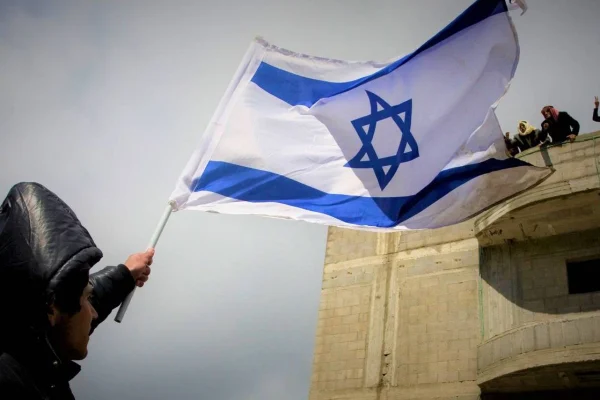Influencers dominicanos se suman a la polémica por viajes a Israel
