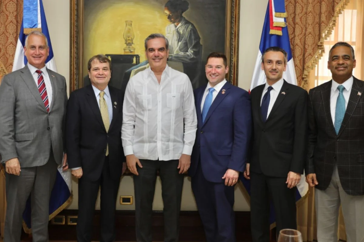 Delegación bipartidista del Congreso de EE.UU. visita RD para reforzar cooperación en seguridad, narcotráfico y comercio