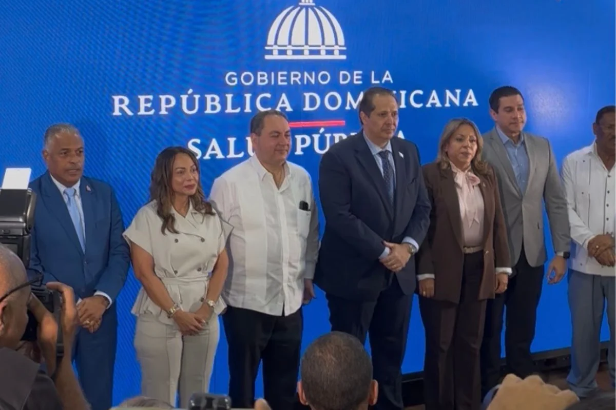 Ministro de Salud sobre enfermedades tras Melissa: “Hasta hoy el país está controlado”