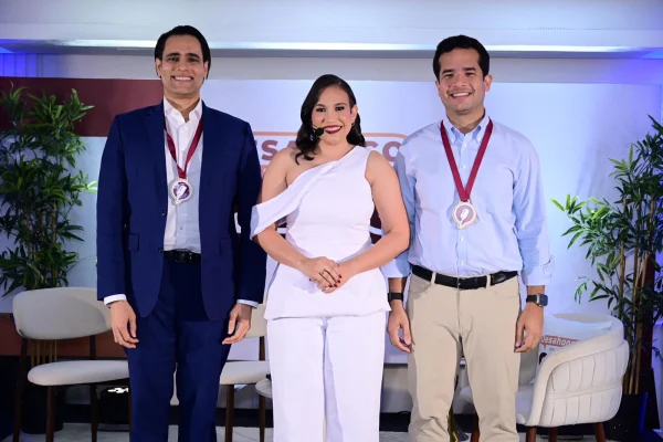 Realizan primera versión de «Desahogo entre CEOs», liderado por la periodista Jennifer Jiménez