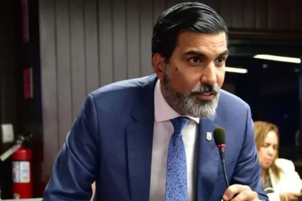 Diputado critica decisión del TC sobre relaciones homosexuales en la Policía