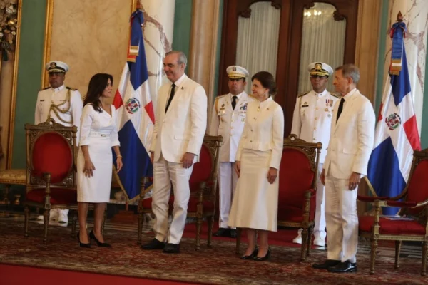 Abinader recibe credenciales de la nueva embajadora estadounidense, Leah Campos