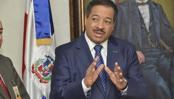 Roberto Rosario anuncia marcha de la FP y acusa al Gobierno de improvisar en gestión pública