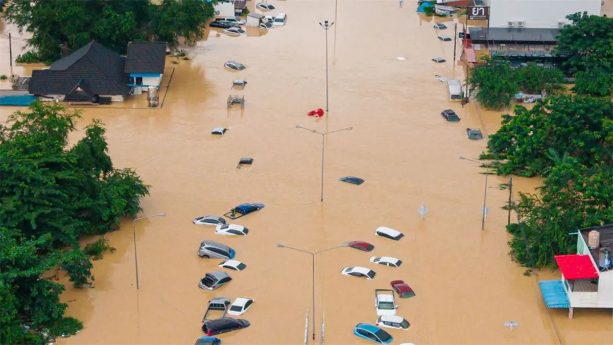 Suben a 145 los muertos por las inundaciones en el sur de Tailandia