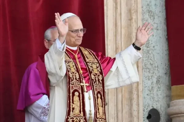 El papa alerta sobre los «sesgos» en la sanidad y señala a la IA como ejemplo