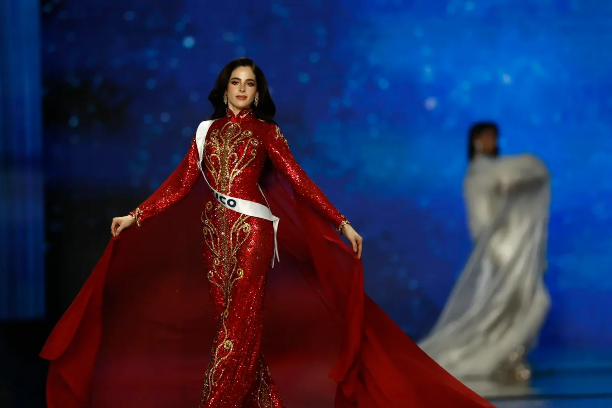 Fátima Bosch denuncia ataques en redes tras su triunfo en Miss Universo