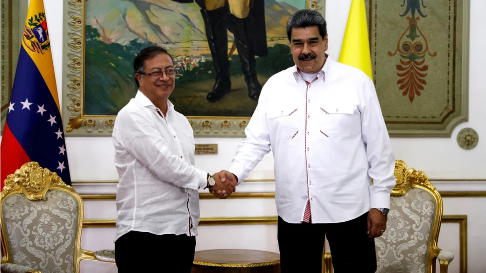 Petro llama dictador a Maduro «por concentrar poderes”