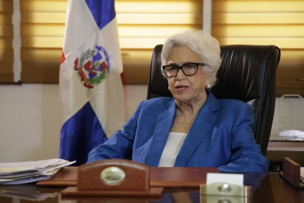 Milagros Ortiz resalta la justicia independiente y el compromiso de Abinader tras caso SeNaSa