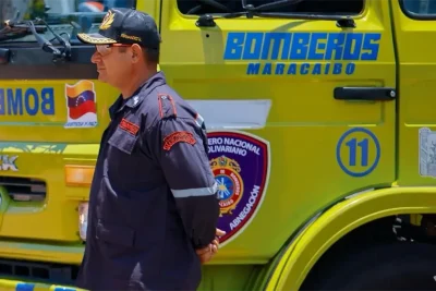 Bomberos sofocan incendio en una fábrica de embutidos en el oeste de Venezuela