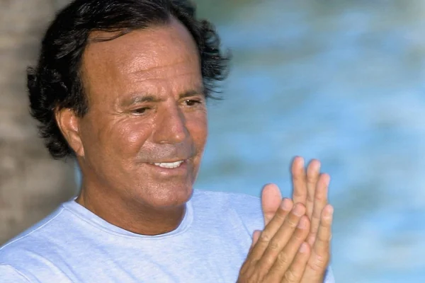 Fiscalía tomará declaración a mujeres que denunciaron a Julio Iglesias como testigos protegidas