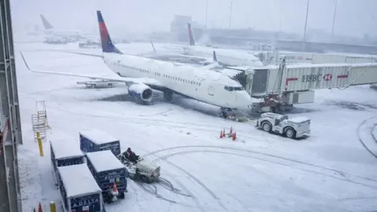 Vuelos desde RD retoman en un 90 % su normalidad tras tormenta de nieve en EE. UU.