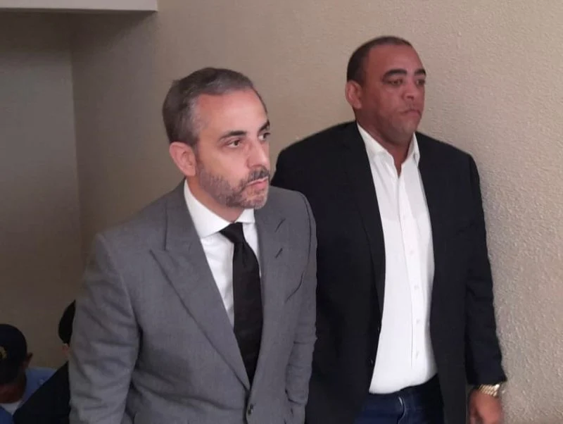 Hermanos Espaillat llegan al Palacio de Justicia para audiencia de peritaje en caso Jet Set