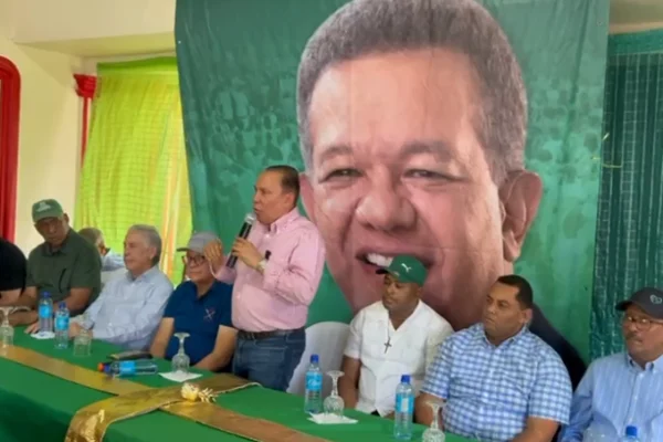 Radhamés Jiménez afirma caso SeNaSa es un “genocidio”; juramenta experremeístas en Montecristi