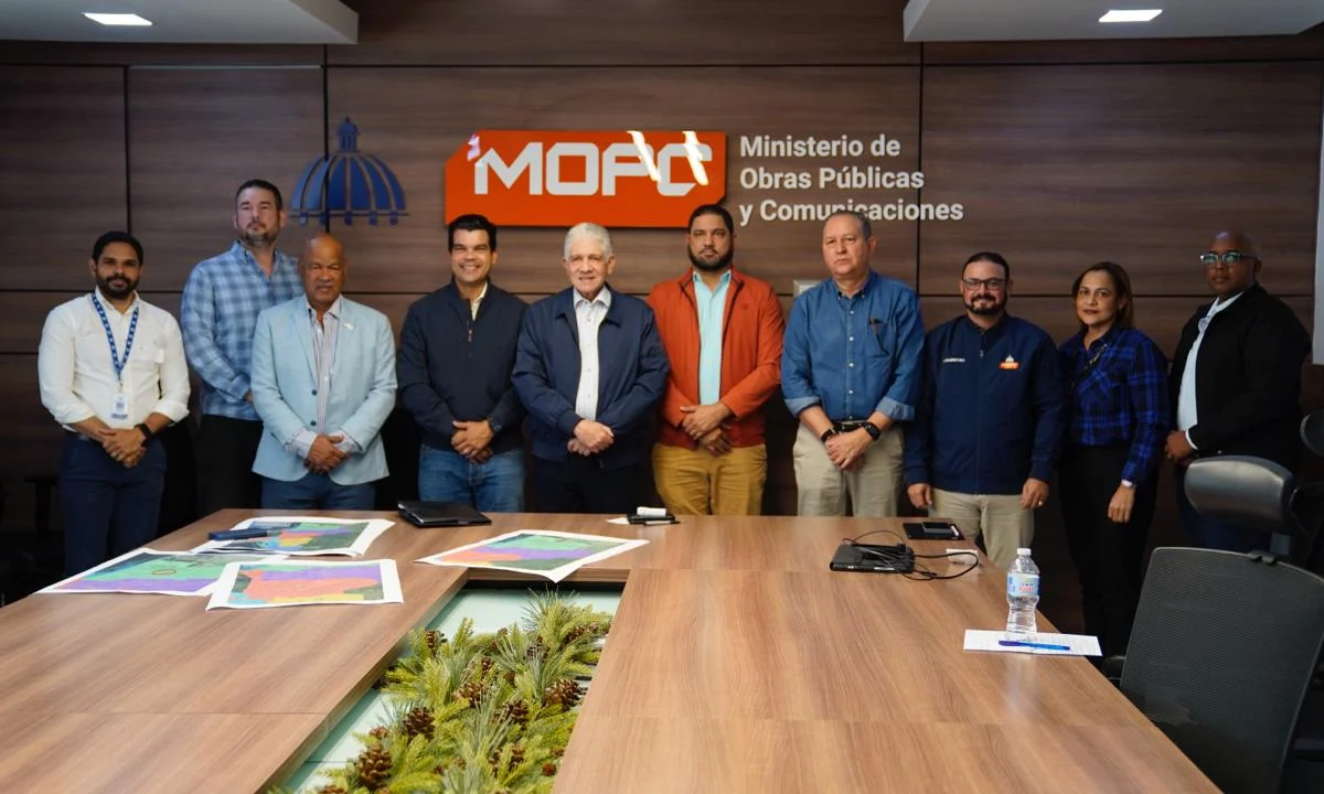 Obras Públicas e INAPA consolidan coordinación para optimizar el asfaltado y saneamiento