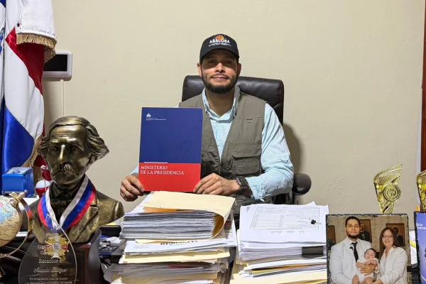 Presidencia autoriza a La Otra Banda y Veron gestionar y autorizar el uso de suelo mediante resolución oficial