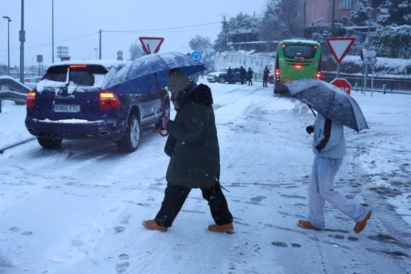 El temporal ‘Kristin’ llega a gran parte de España con lluvias muy intensas, nieve y viento fuerte