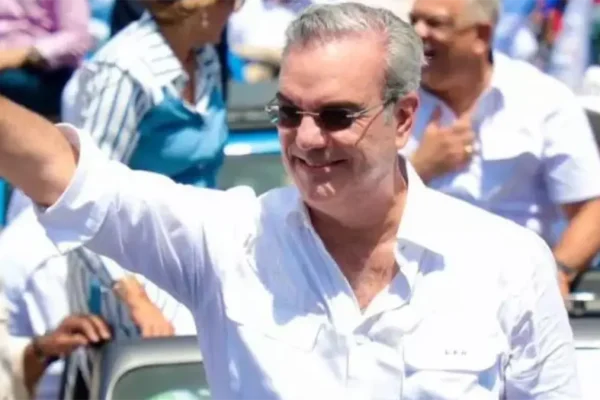 Virus gripal impide al presidente Abinader asistir a actos en la Basílica de Higüey