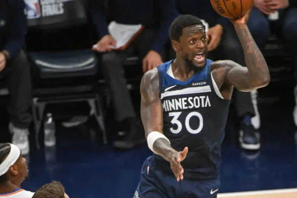 Timberwolves derrotan a los Oklahoma City