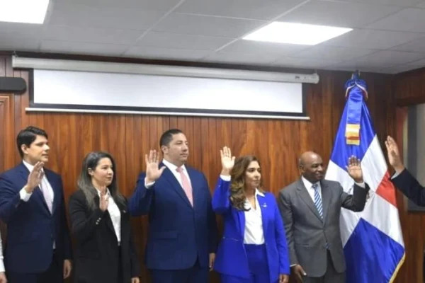 Antoliano juramenta a 5 viceministros de Justicia; algunos estuvieron en la Consultoría Jurídica