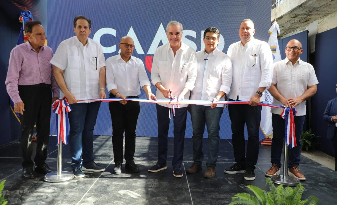 Abinader entrega saneamiento de la cañada de Los Peralejos en Santo Domingo Oeste