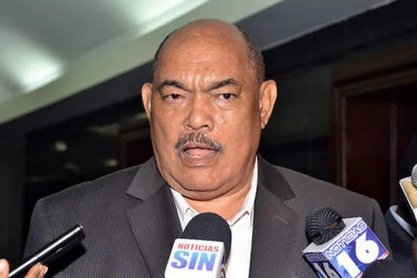 Una importante carretera de Monte Plata llevará el nombre de Ramón Alburquerque