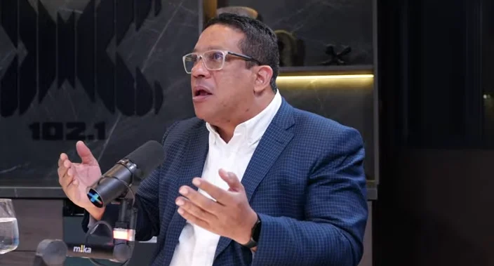Carlos Pimentel dice nueva Ley de Contrataciones restablece sistema de consecuencias eliminado en 2006