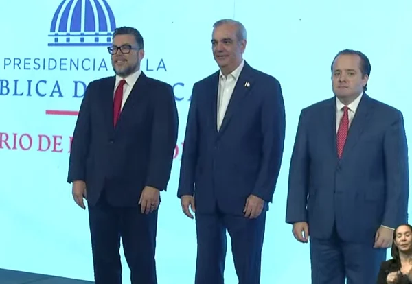 Abinader emite decreto para impulsar puertos de intercambio digital en el país
