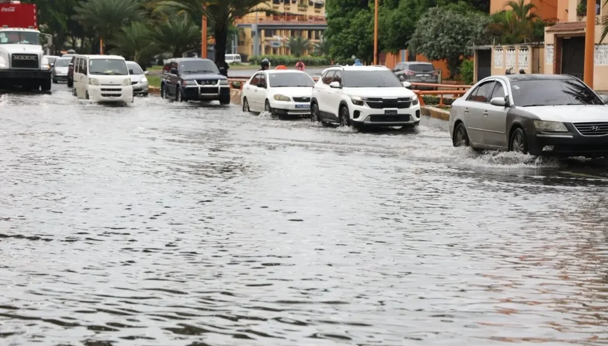 Se mantienen cinco provincias en alerta por inundaciones a causa de aguaceros este viernes
