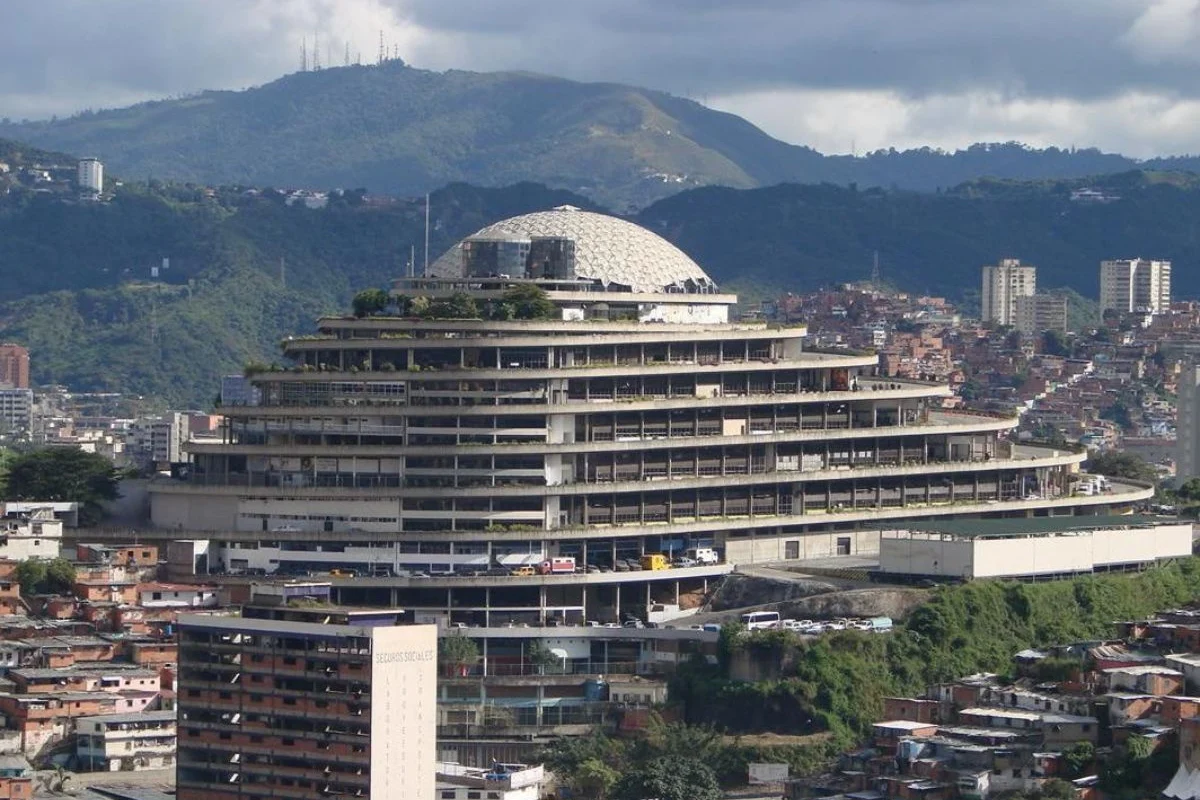 “De cámara de torturas a parque de diversiones”: empiezan obras para convertir El Helicoide en centro social