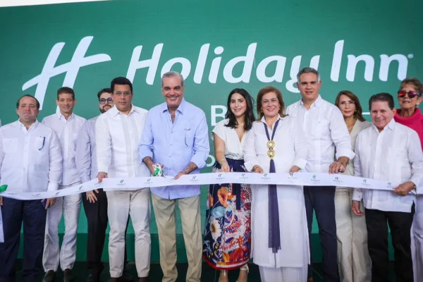 Abinader asegura eliminación de trabas impulsa recuperación del turismo en Puerto Plata