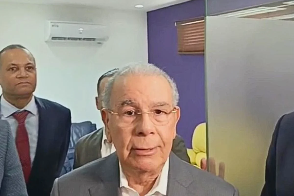 Danilo Medina advierte que apagones perjudican la producción y la imagen del país