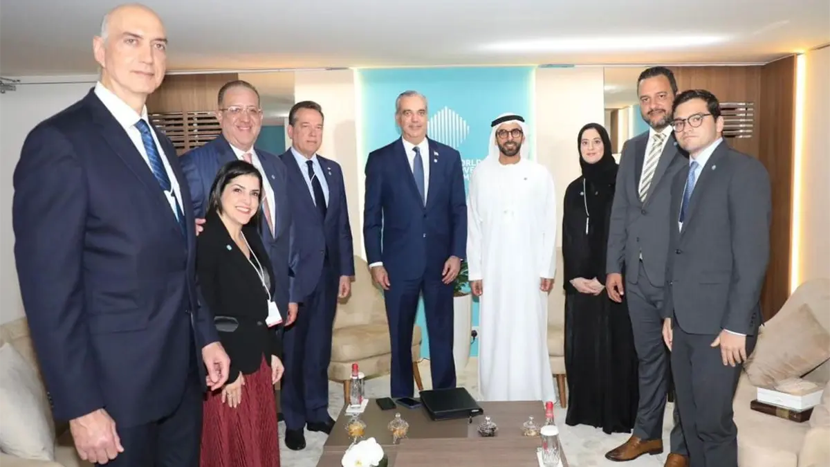 Abinader promueve uso de hub logístico dominicano en Emiratos Árabes Unidos